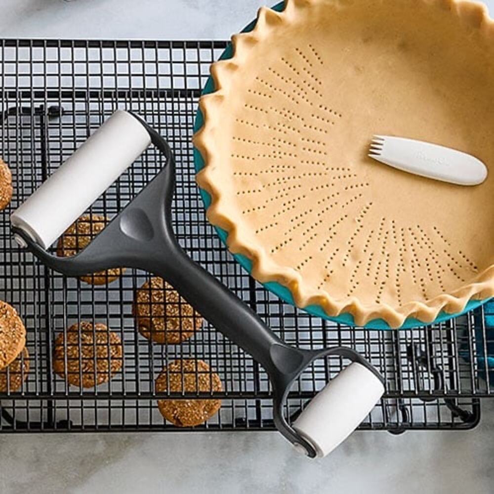 Pampered Chef Bakers Roller Baking Tool Accessories Pastry Tool New